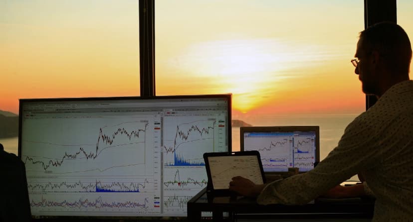ASX Sinks 1.11% as Financials Crumble – Top Gainers Defy the Sell-Off