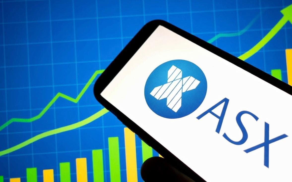 ASX Whiplash: Peace Hopes Fade as NAB and Viva Lead Monday’s Casualty List